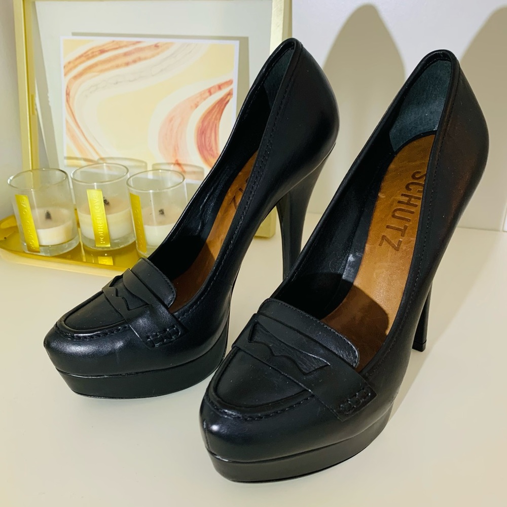 👠SCHUTZ black leather heels size 6B